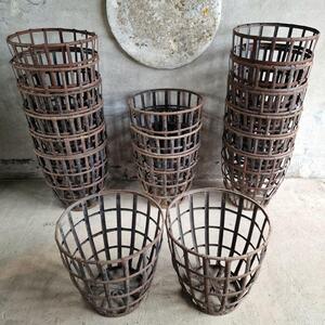 17 metal baskets