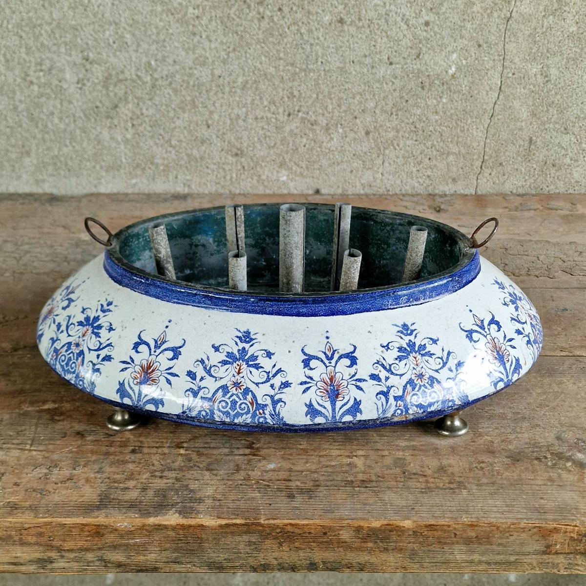 19thC Rouen pique fleurs