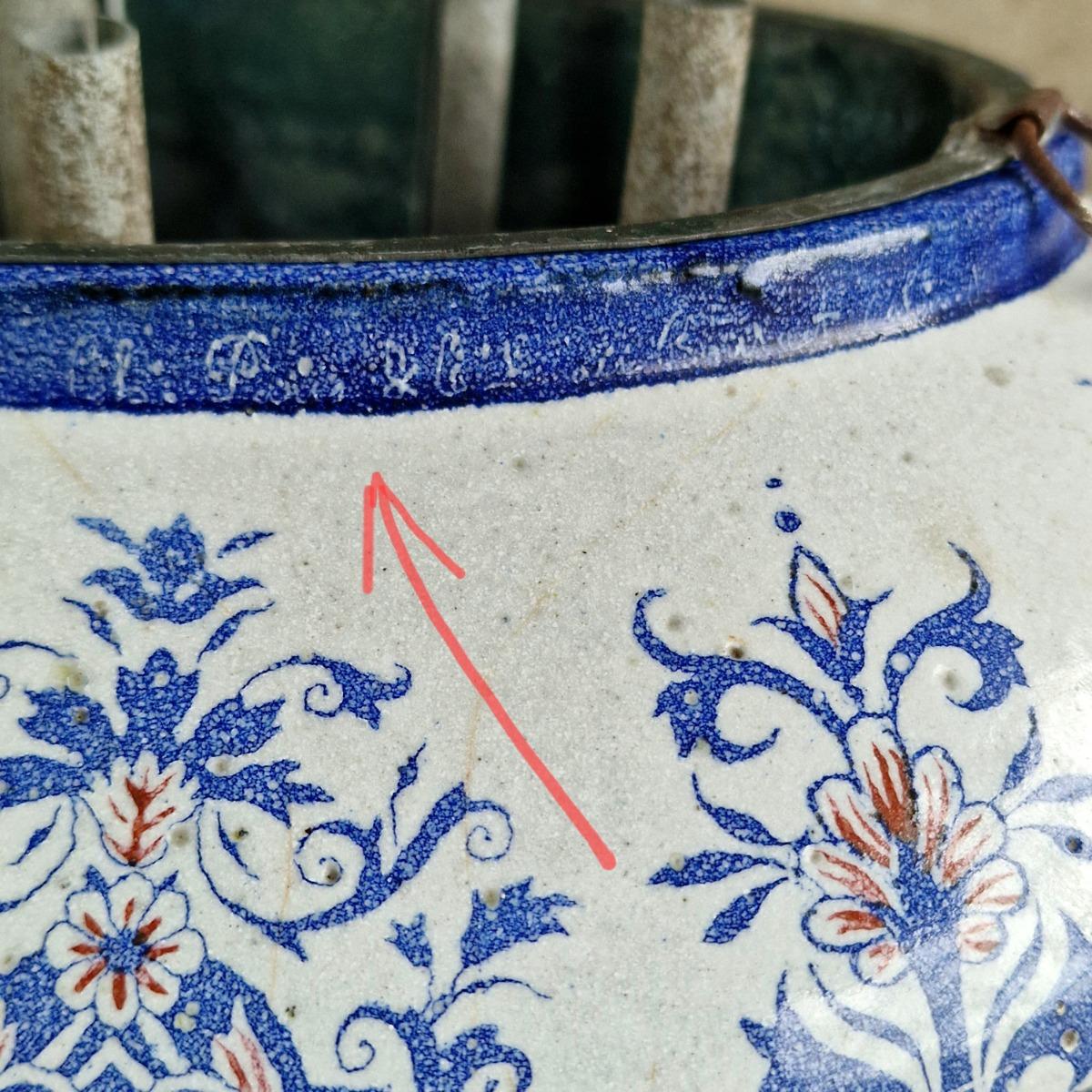 19thC Rouen pique fleurs