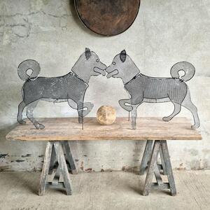 2 foldable metal dogs