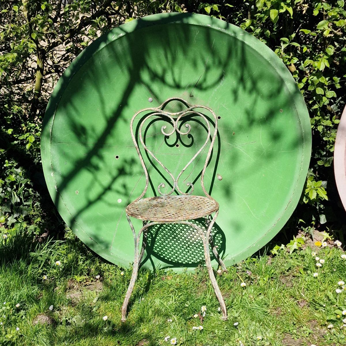 2 large fiberglass dish planters