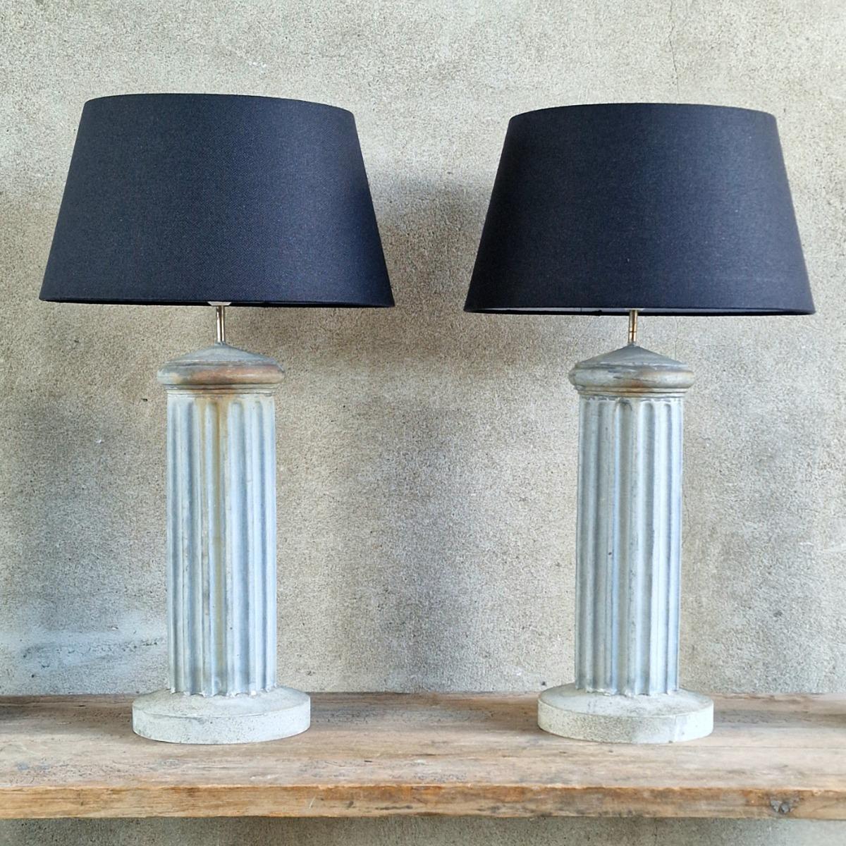 2 pairs of zinc lamps