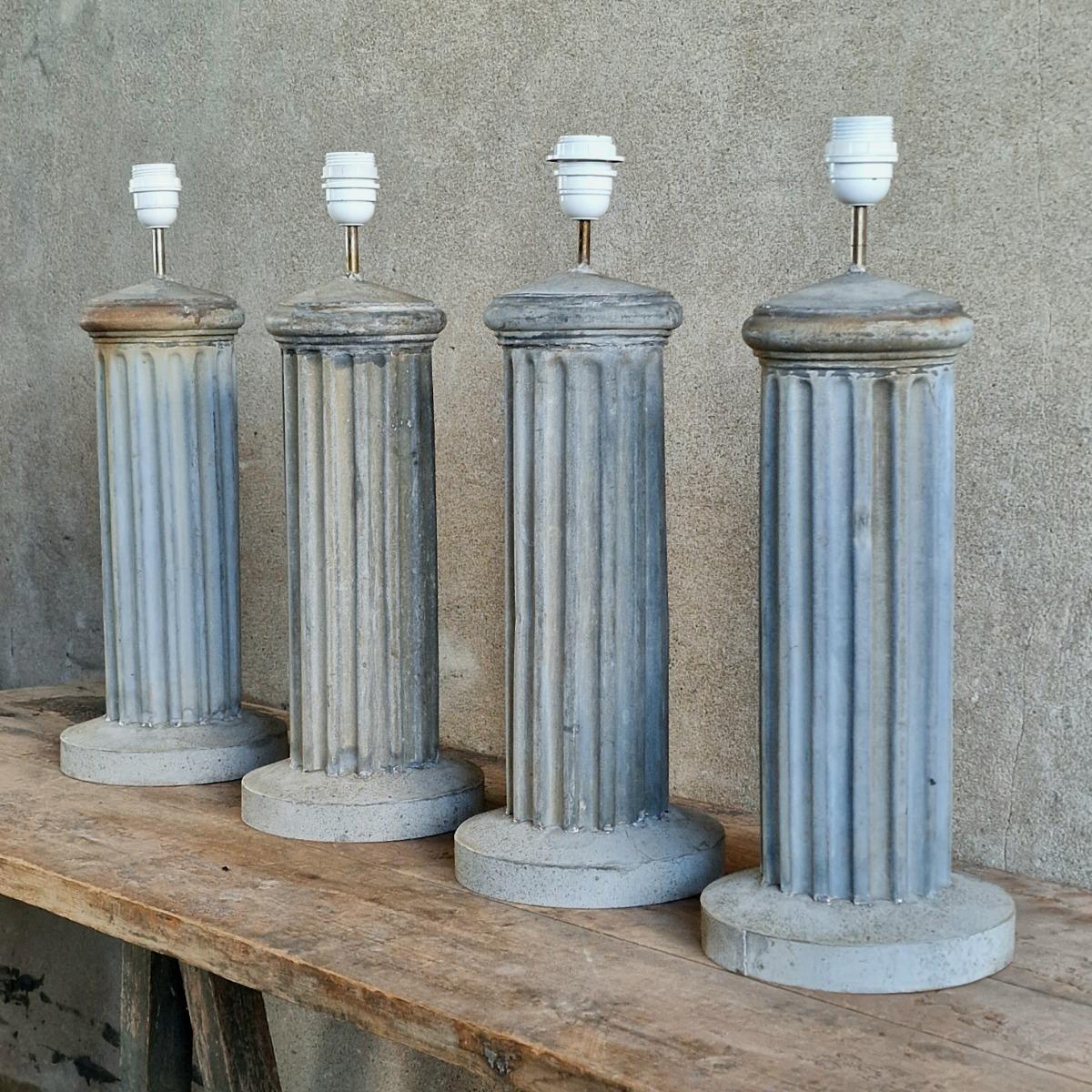 2 pairs of zinc lamps