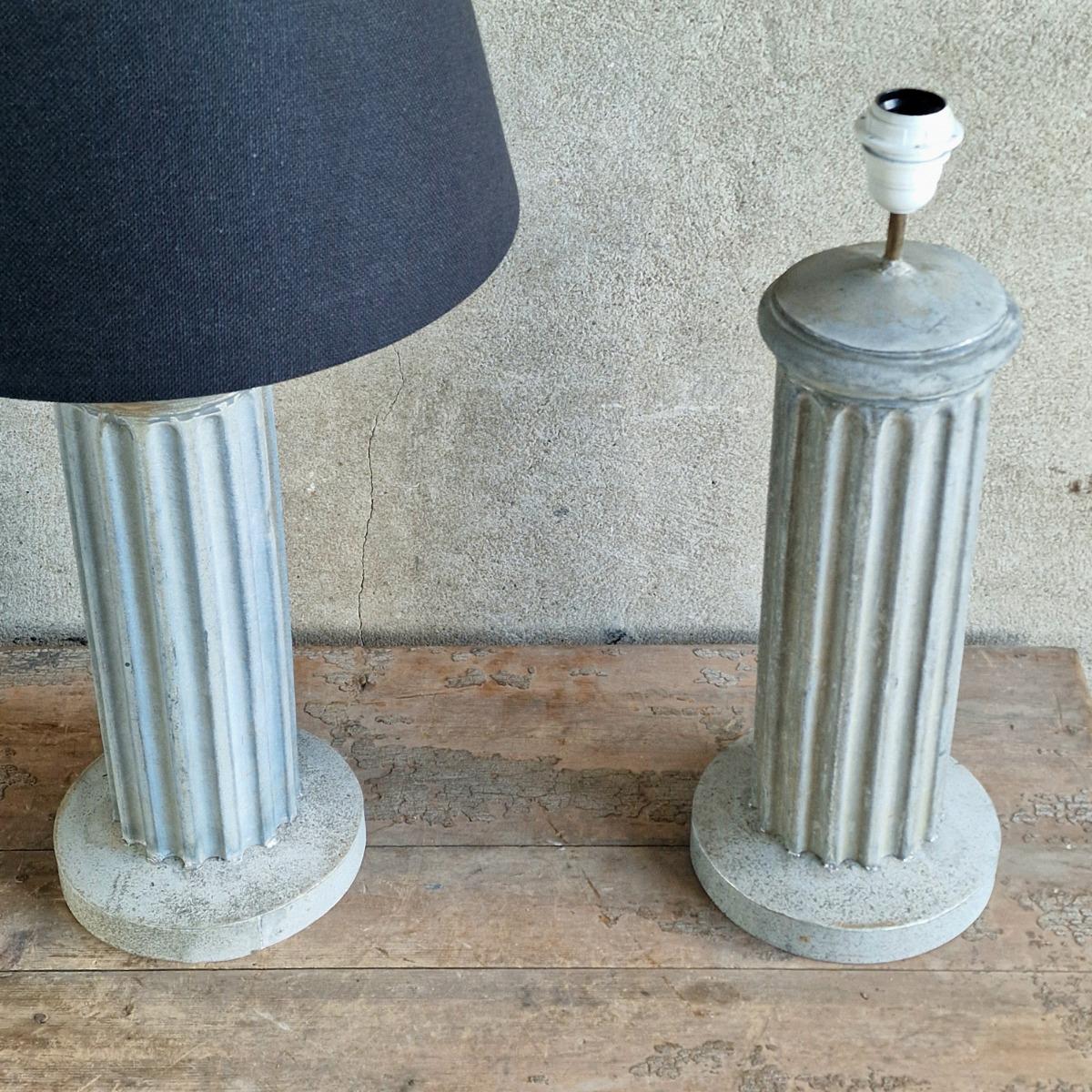 2 pairs of zinc lamps