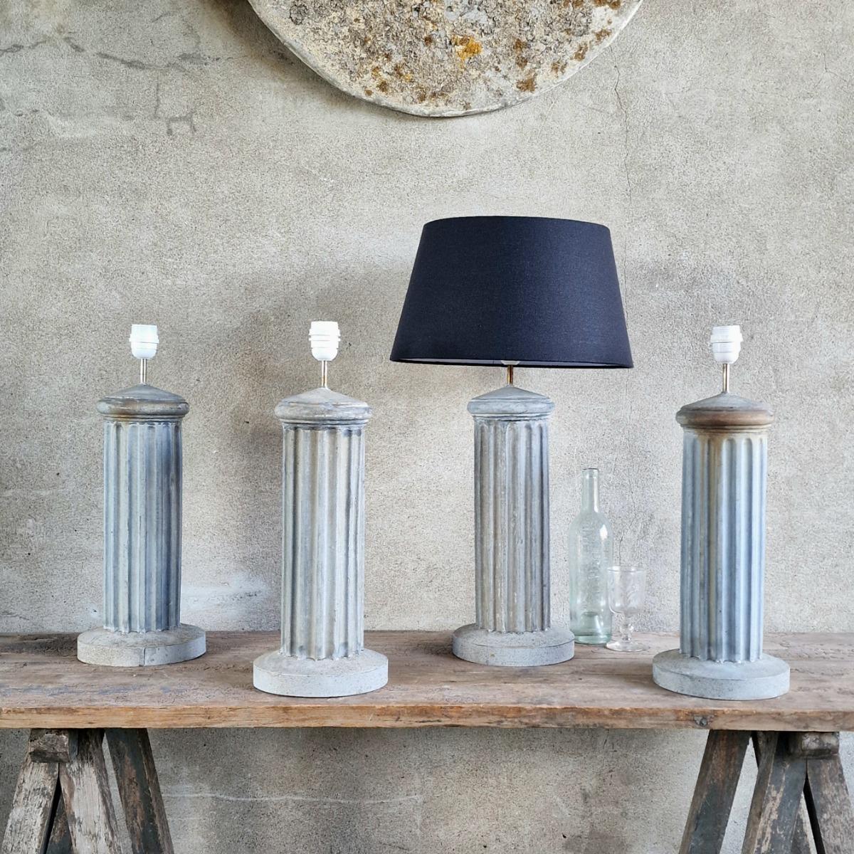 2 pairs of zinc lamps