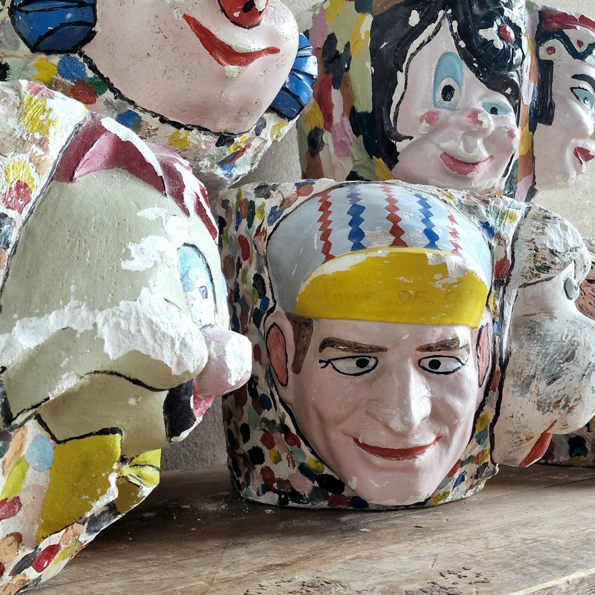 7 painted plaster cache-pots