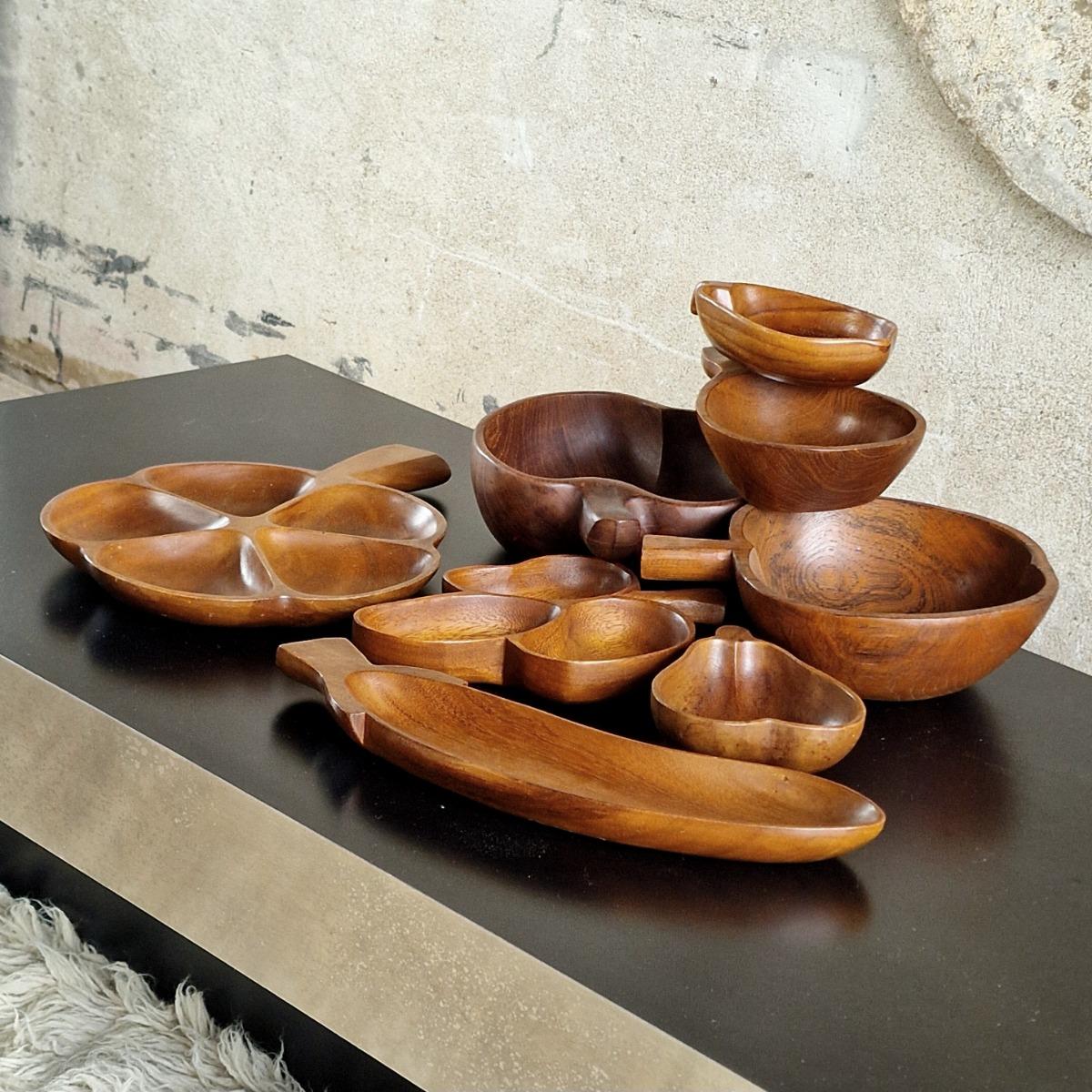 8 fruit-shaped wooden trays