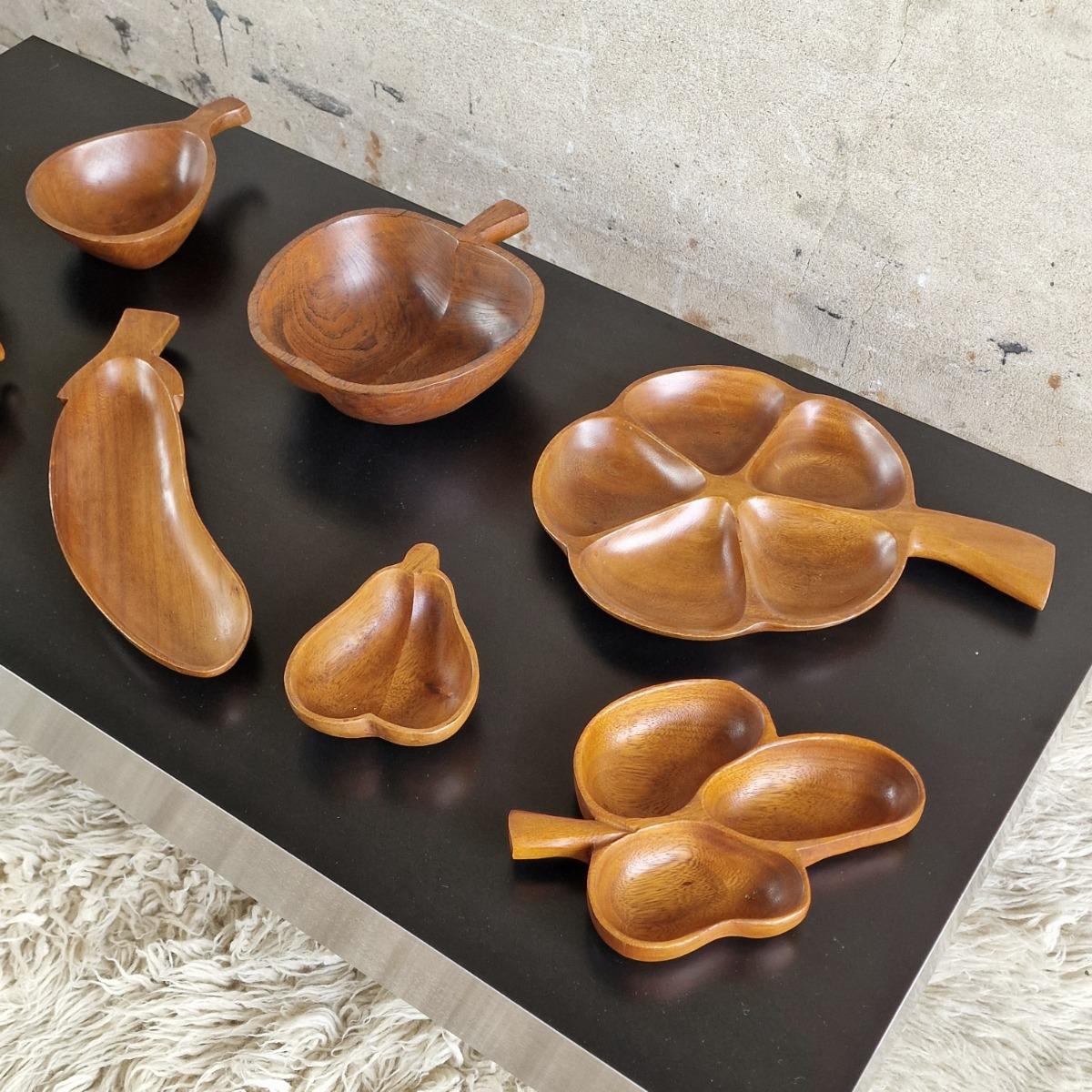 8 fruit-shaped wooden trays