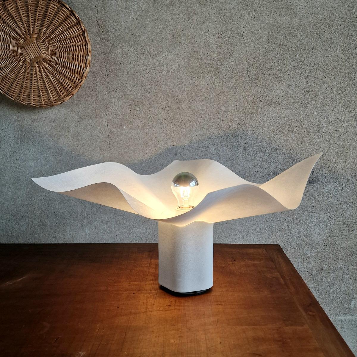 Area table lamp