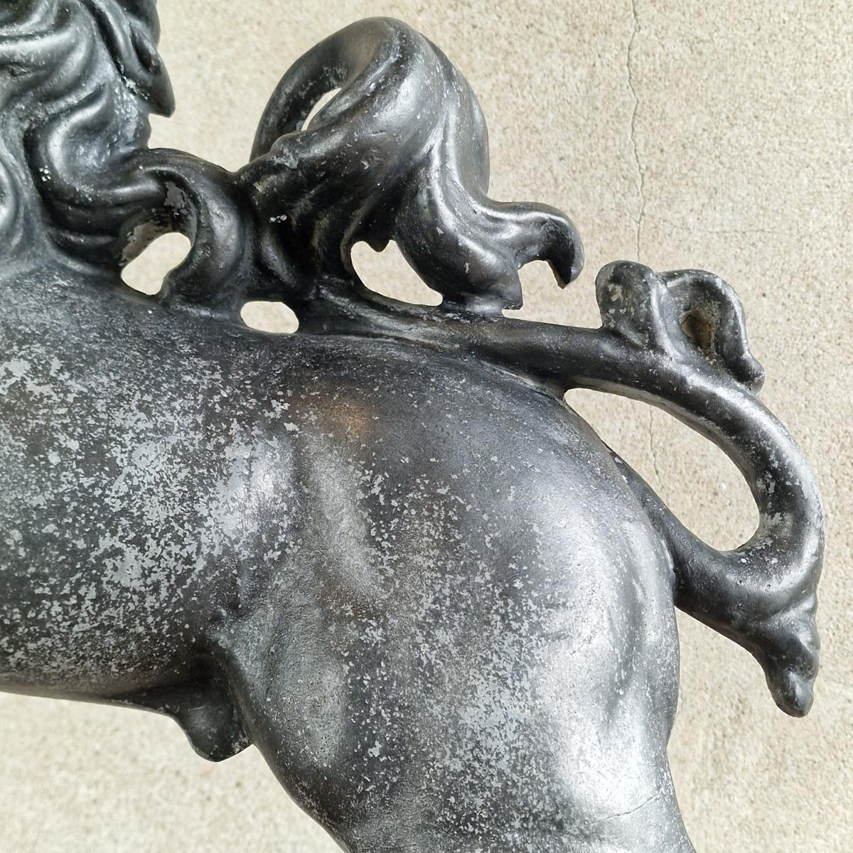 Cast alloy horse