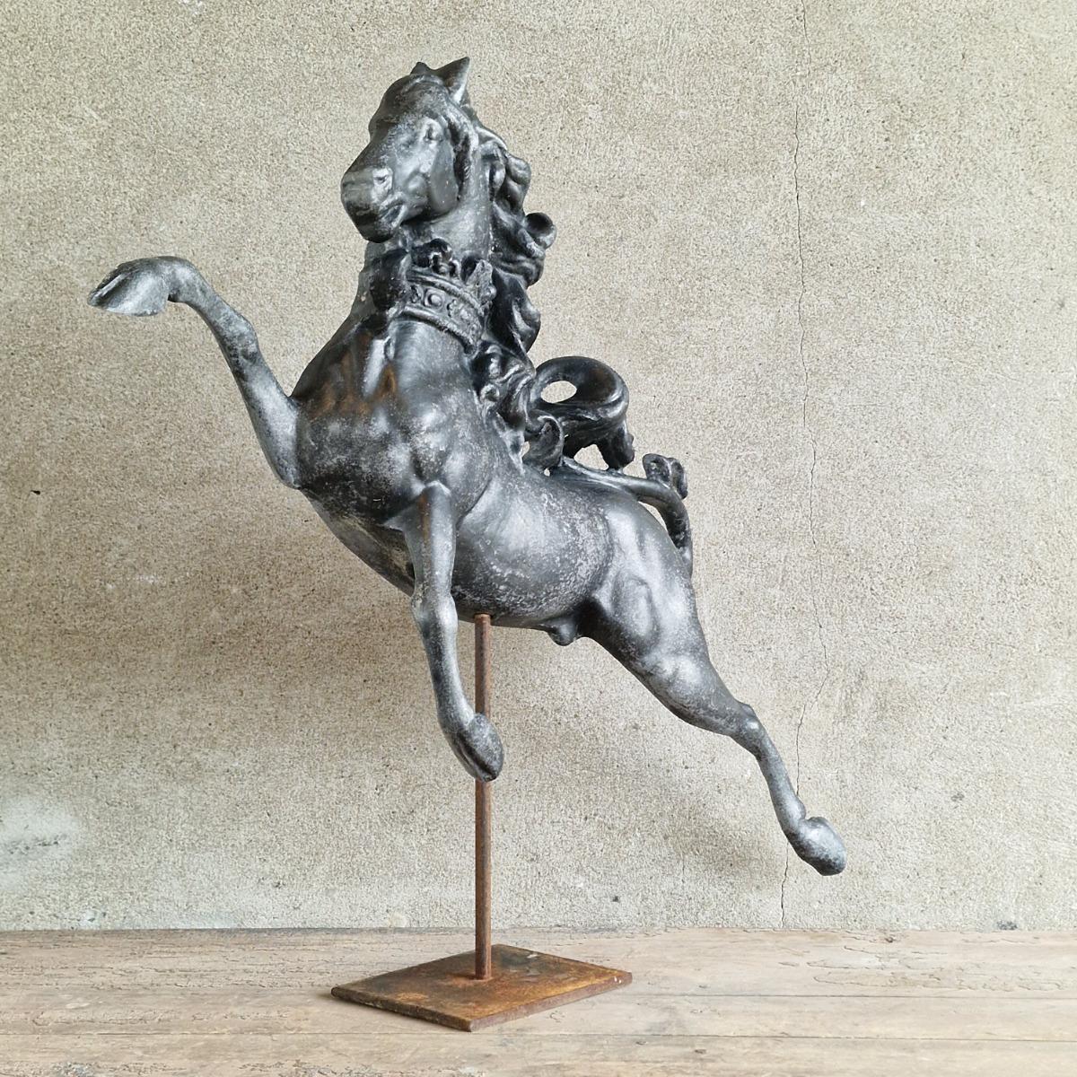 Cast alloy horse