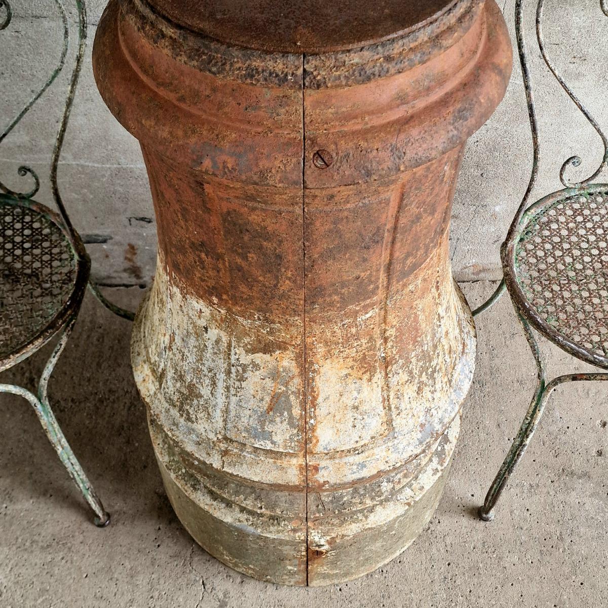 Cast iron pedestal