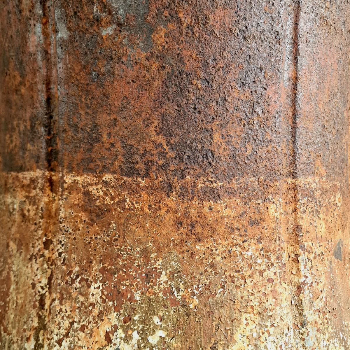 Cast iron pedestal