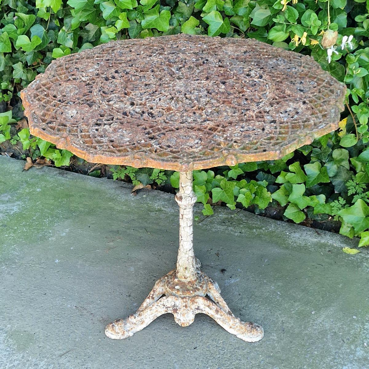 Cast iron zodiac table