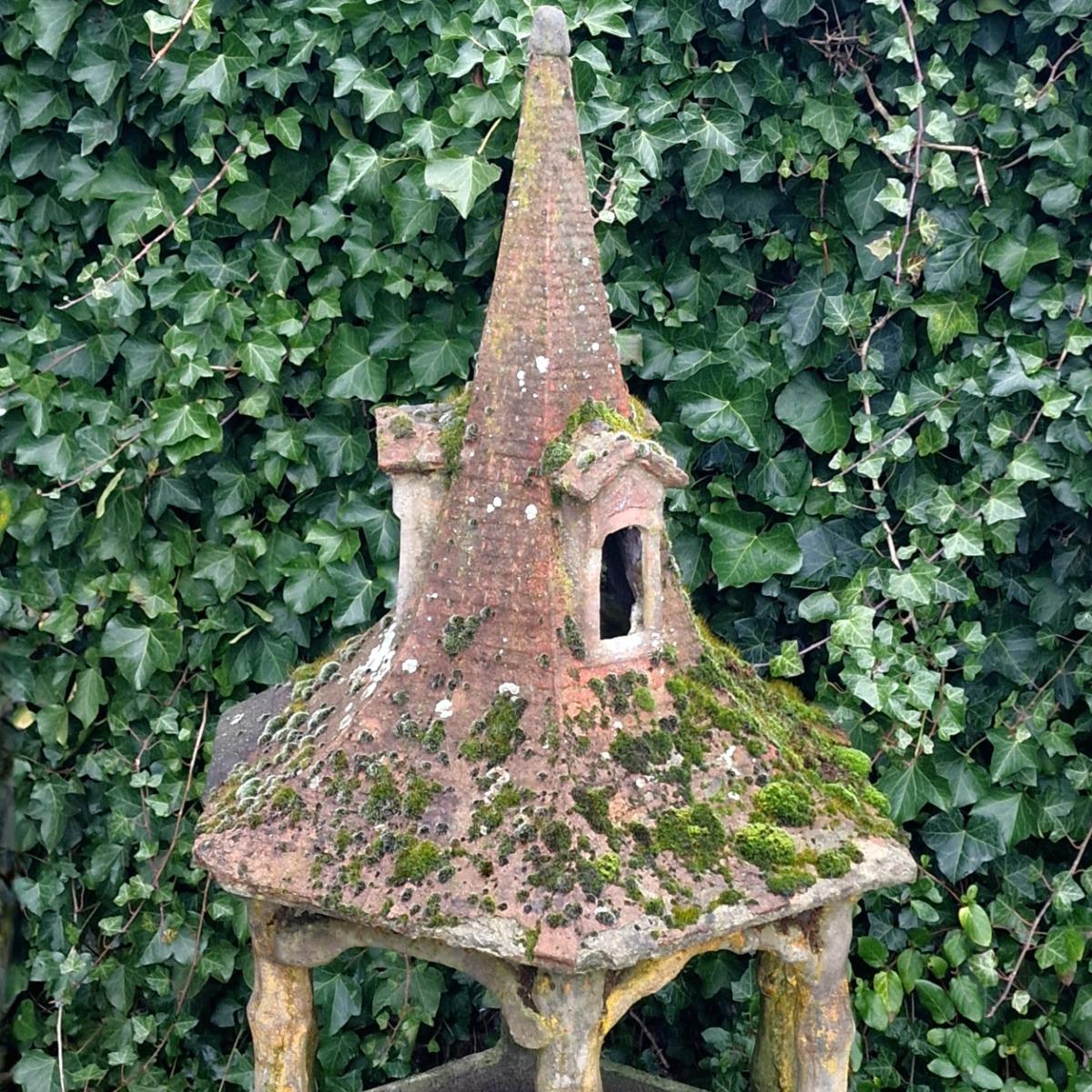 Faux-bois bird feeder