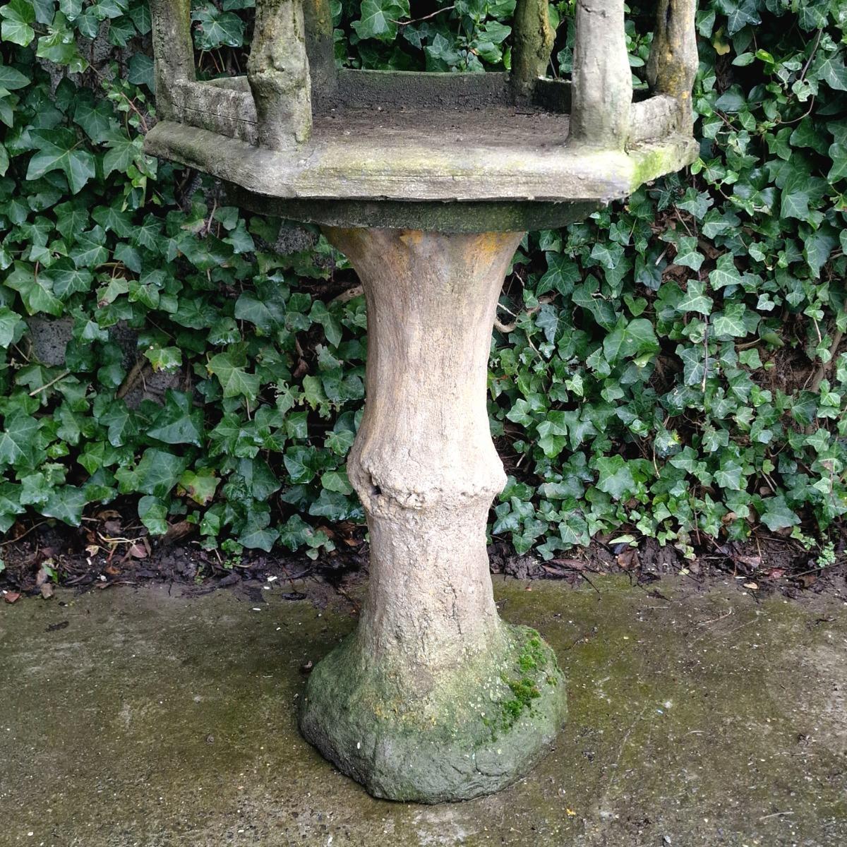 Faux-bois bird feeder