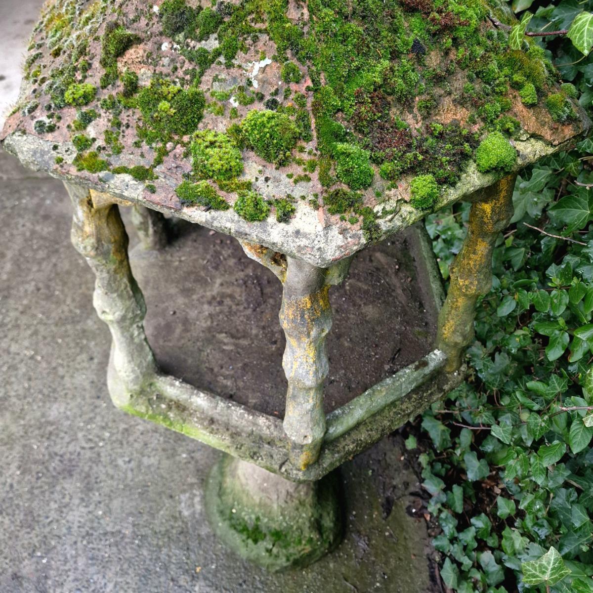 Faux-bois bird feeder