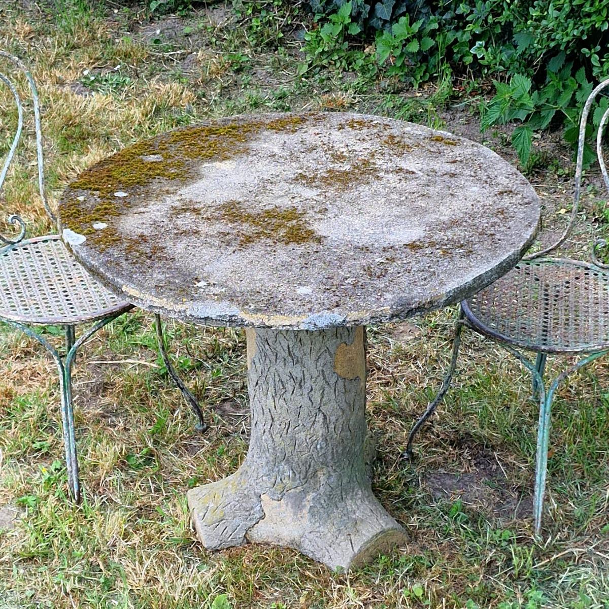 Faux bois table