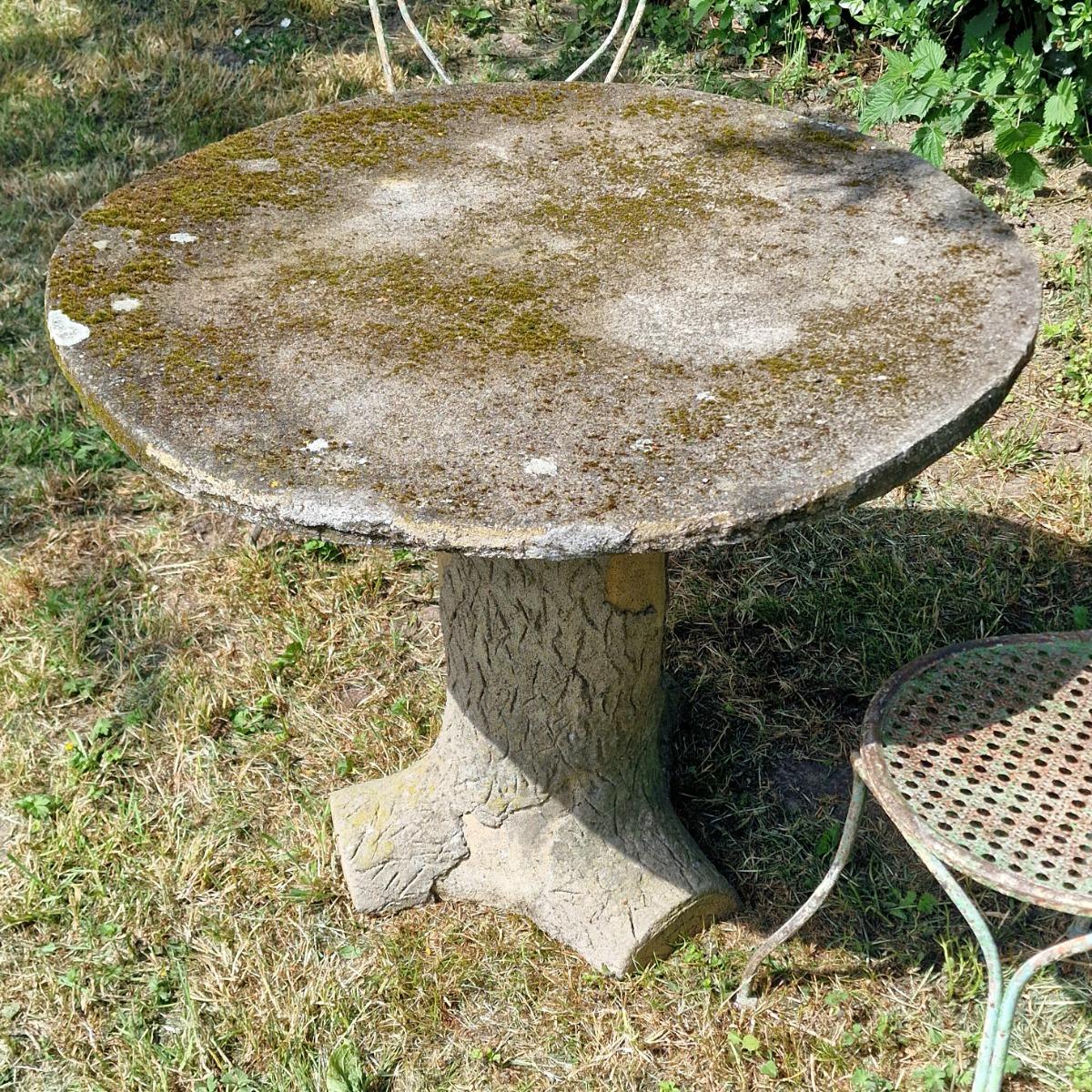 Faux bois table