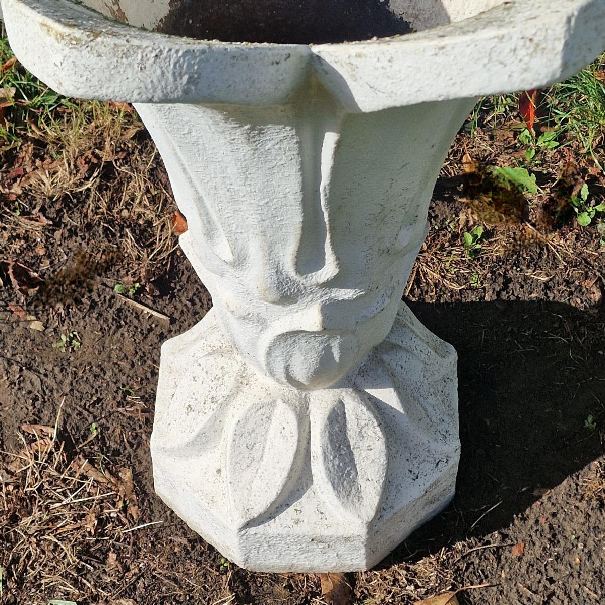 Flower shaped planter