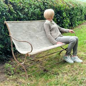 Foldable mesh garden bench