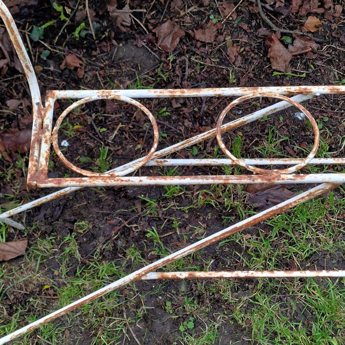 Funky metal plant rack