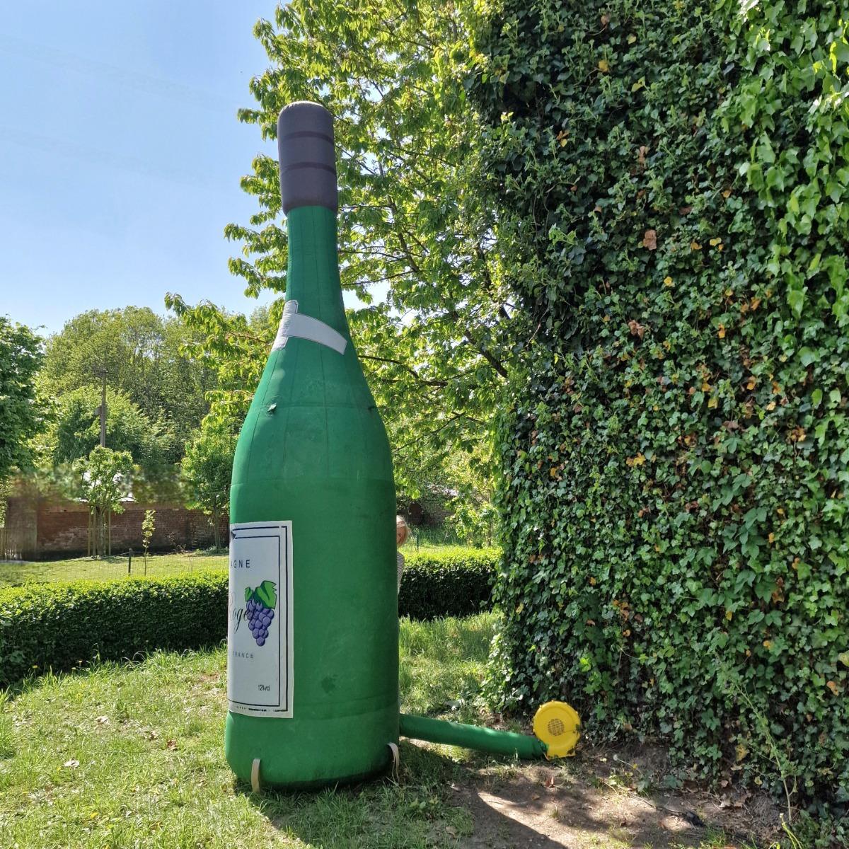 Huge Champagne publicity