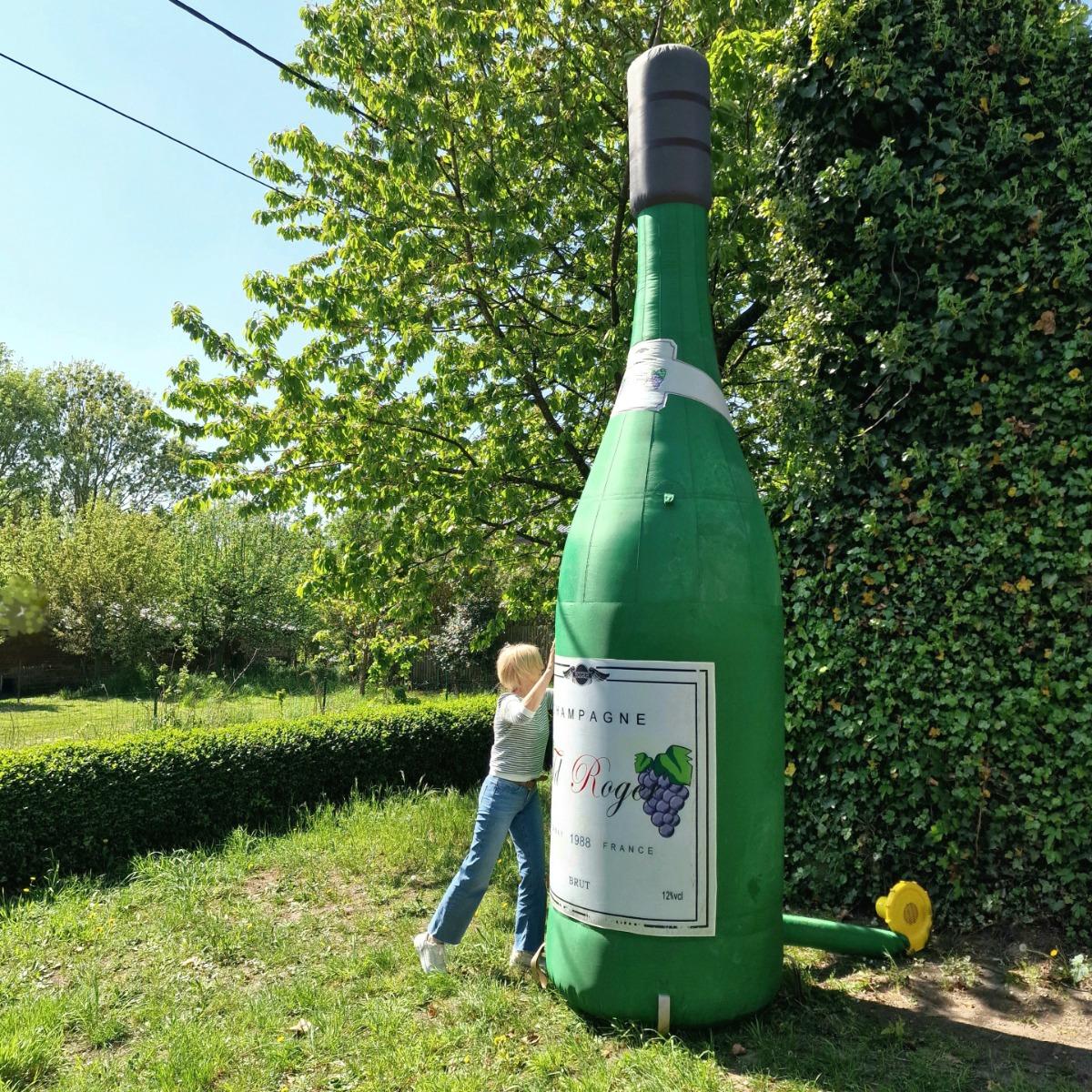 Huge Champagne publicity