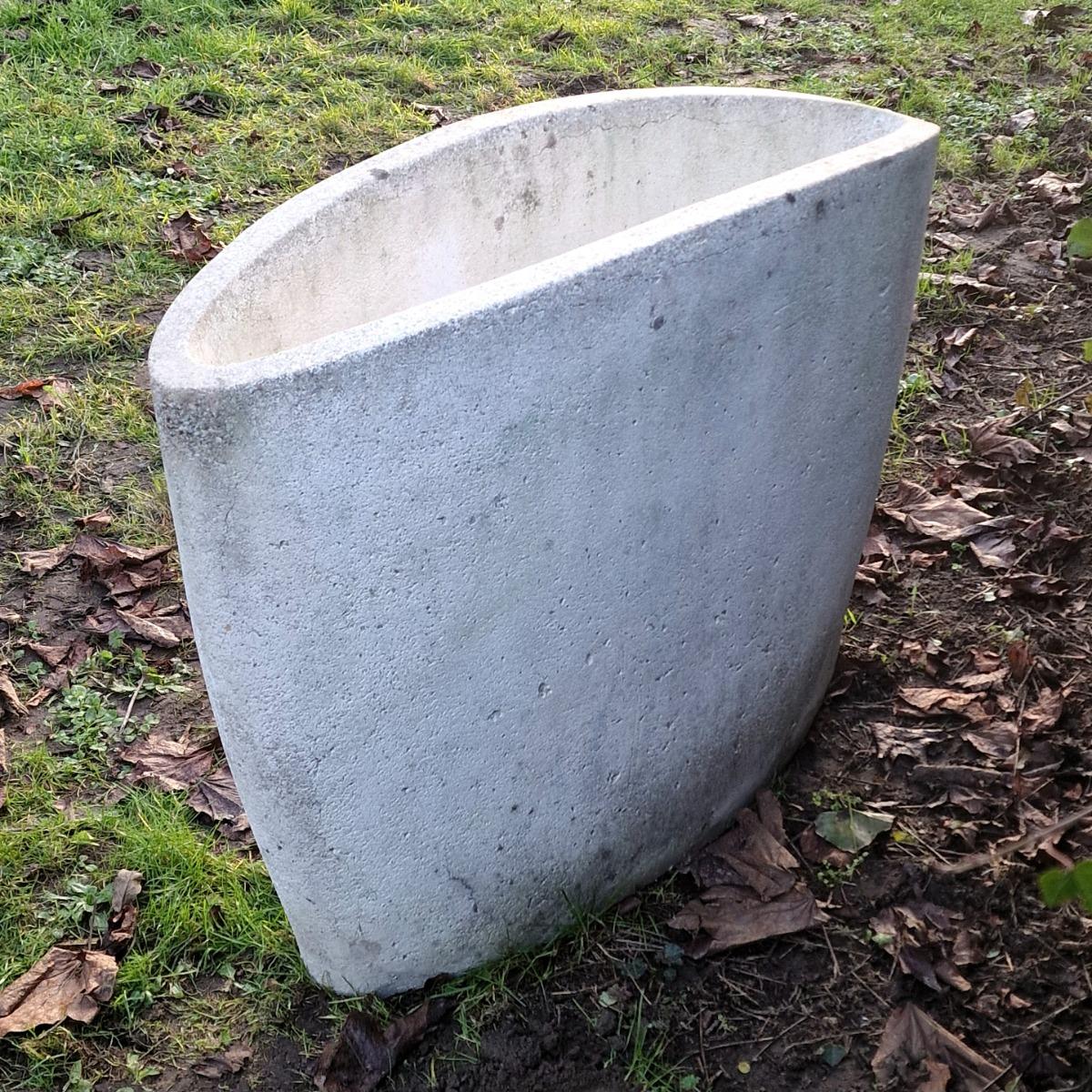 Huge timeless planter