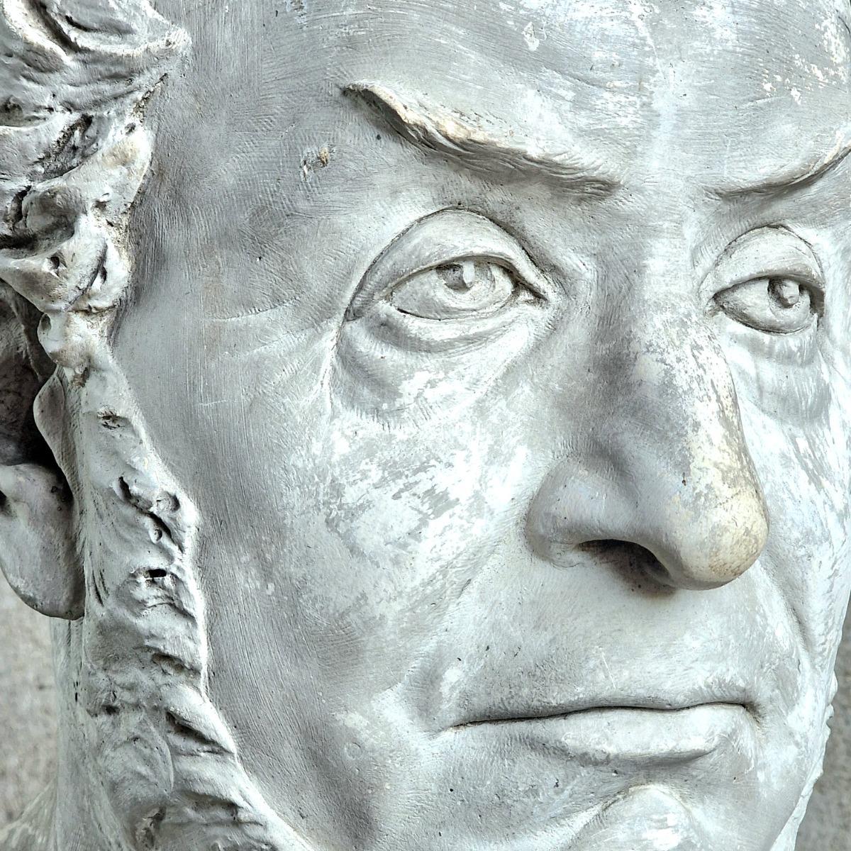 Large bust of a nobleman