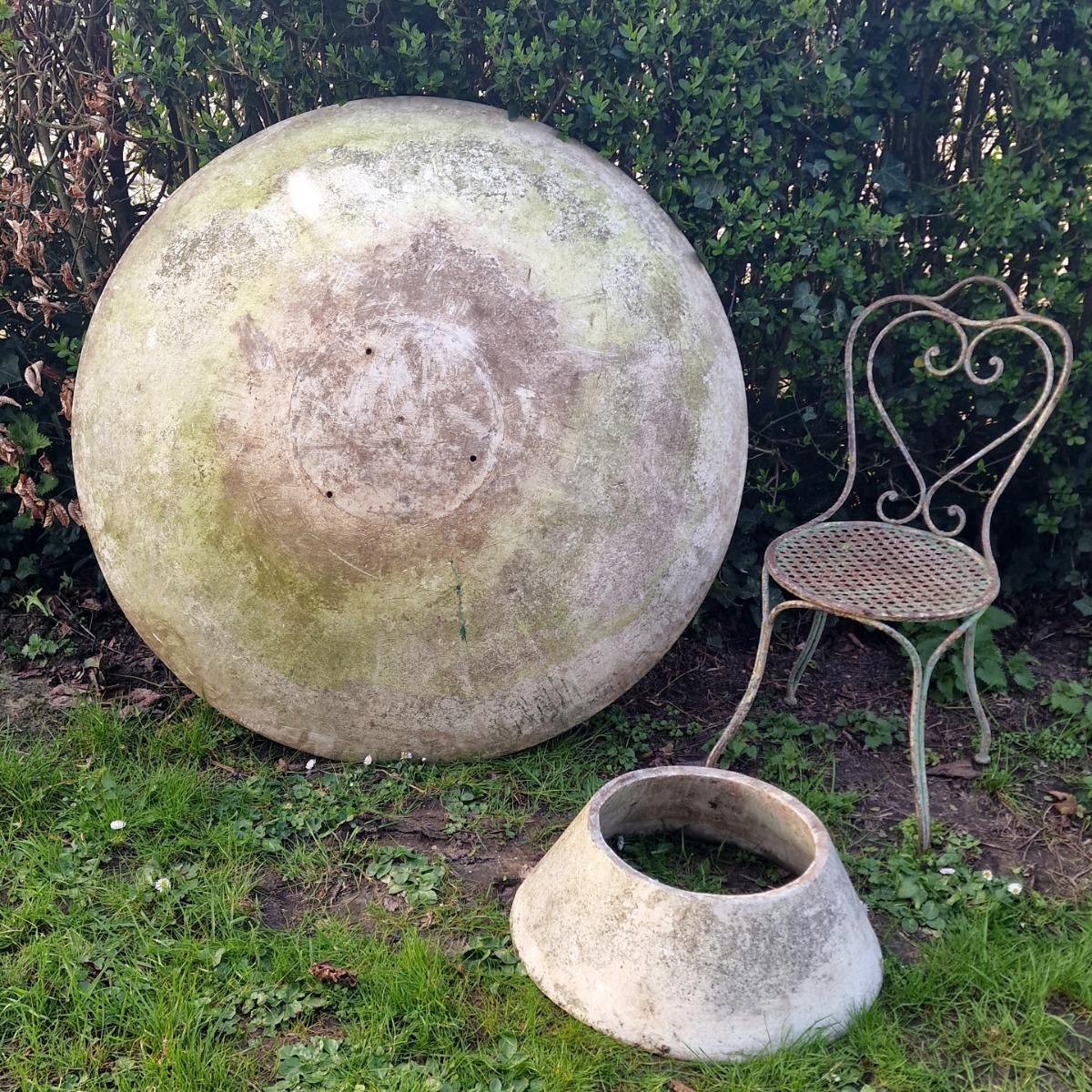 Large W.Guhl disk on base