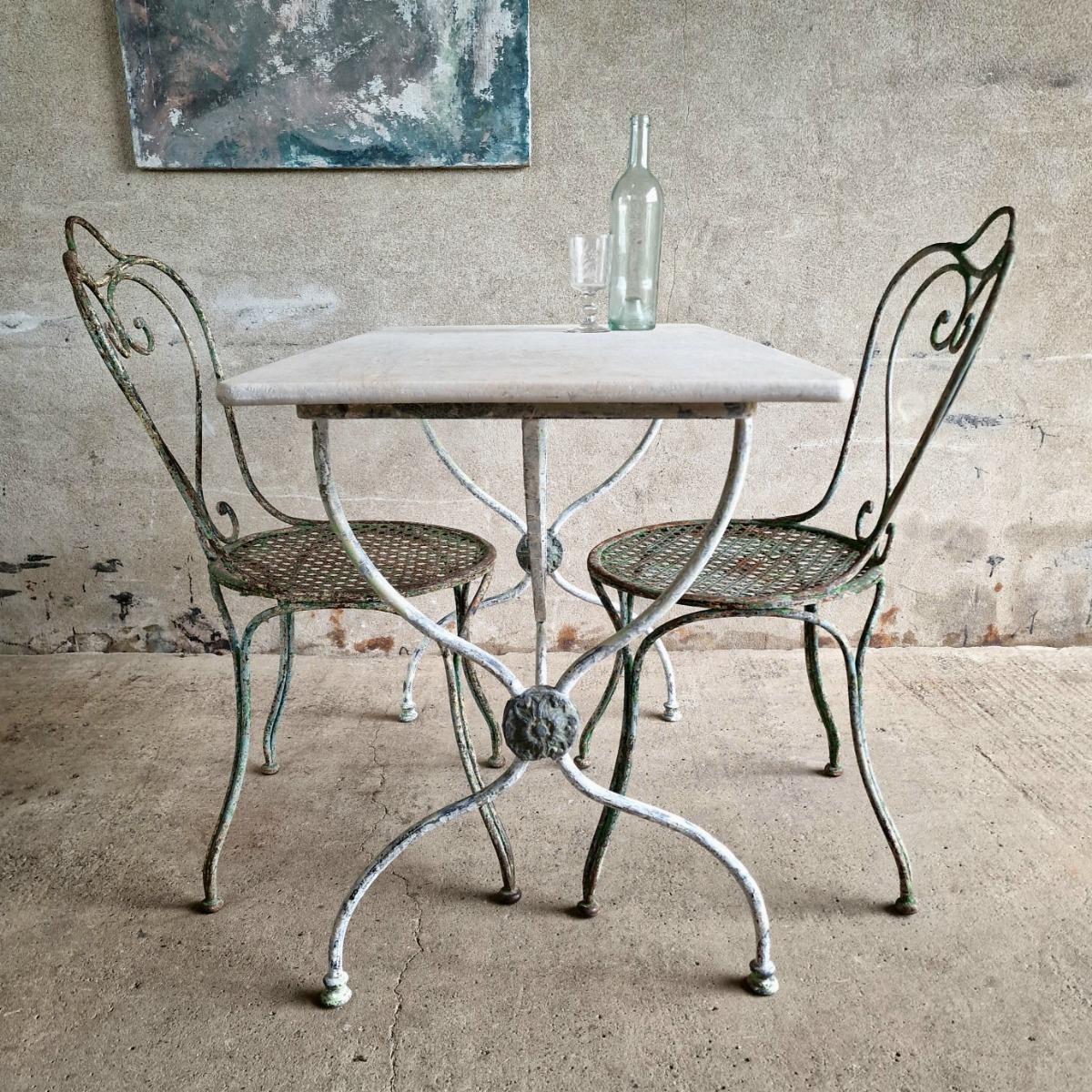 Marble top bistrot table