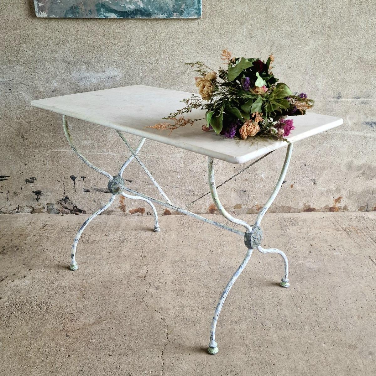 Marble top bistrot table