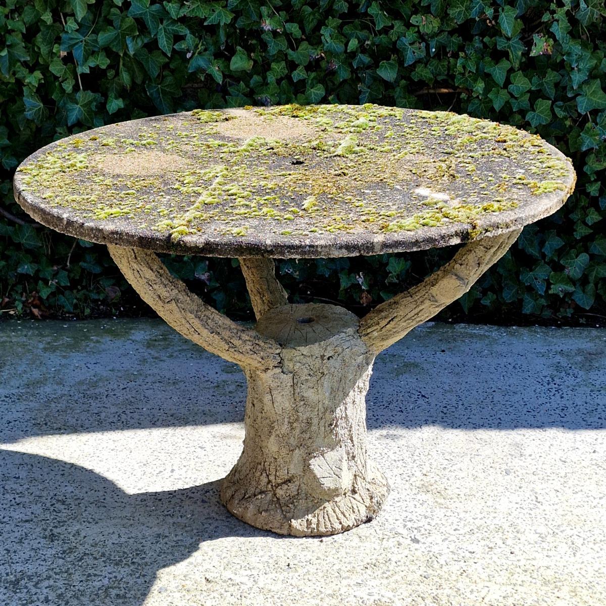 Mossy faux bois table