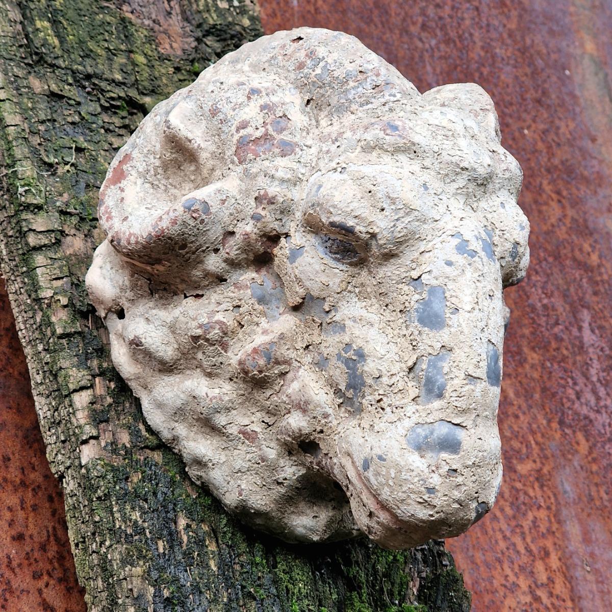 Original zinc rams head