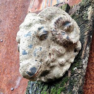 Original zinc rams head