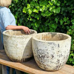 Pair of foundry pots