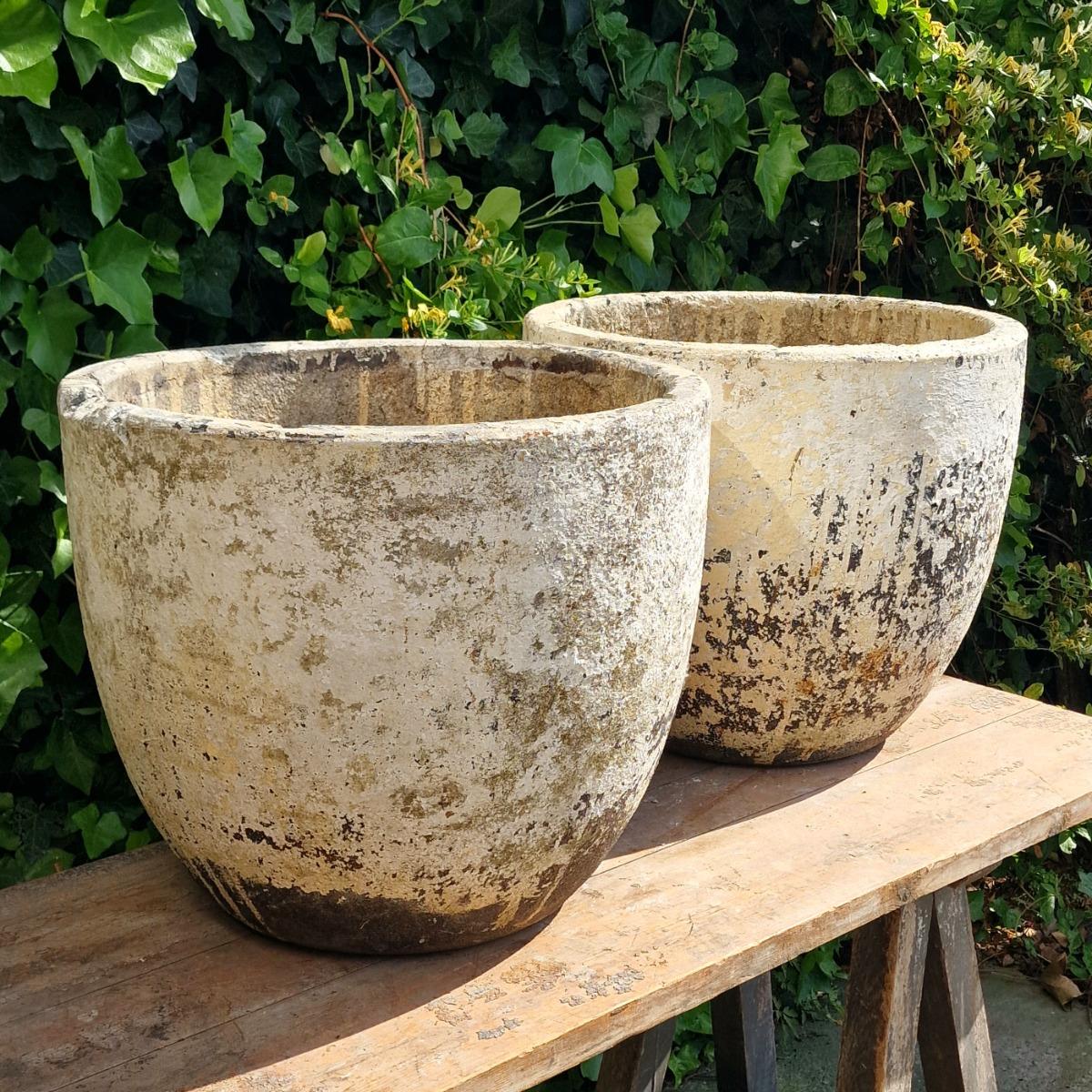 Pair of foundry pots