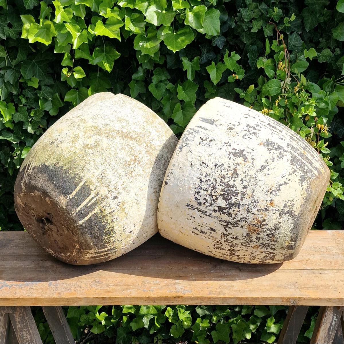 Pair of foundry pots