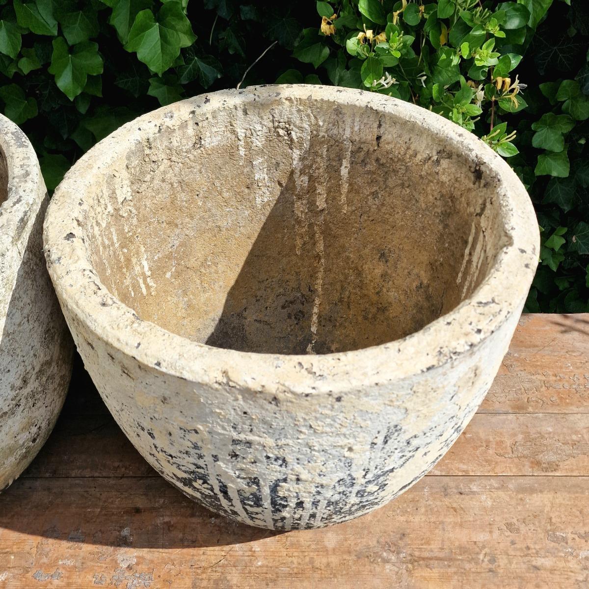 Pair of foundry pots