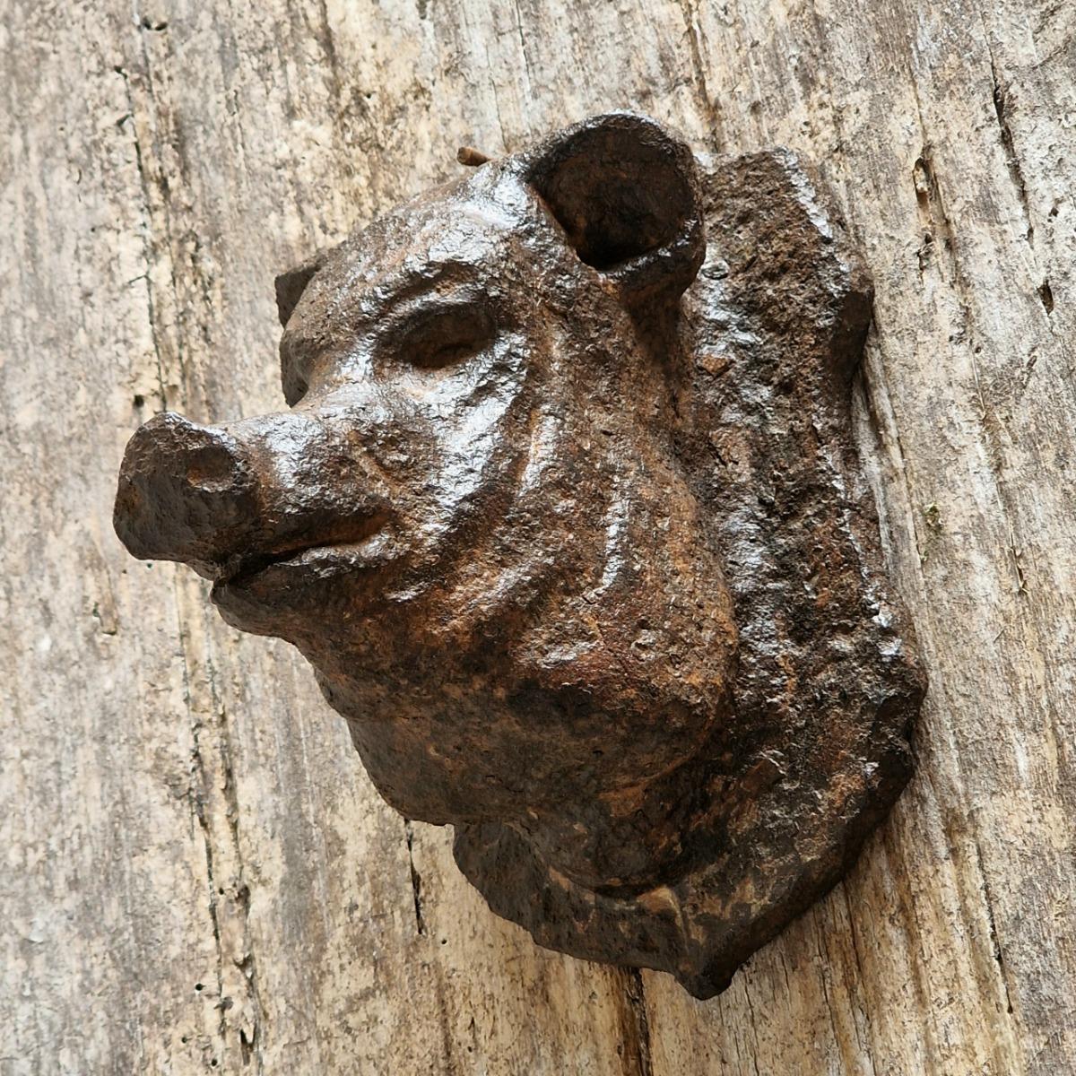 Small cast iron pig's head