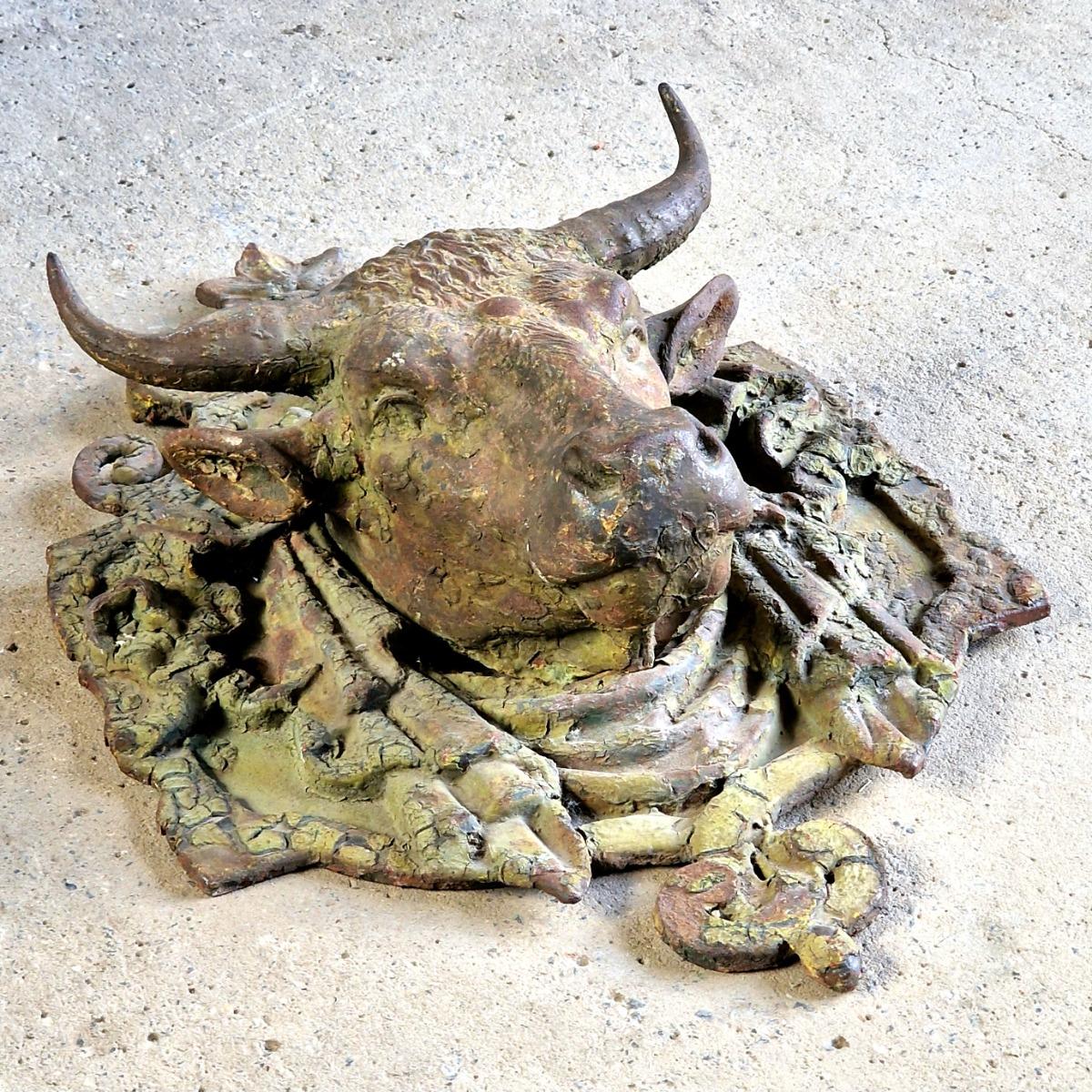 Sublime cast iron bull's head
