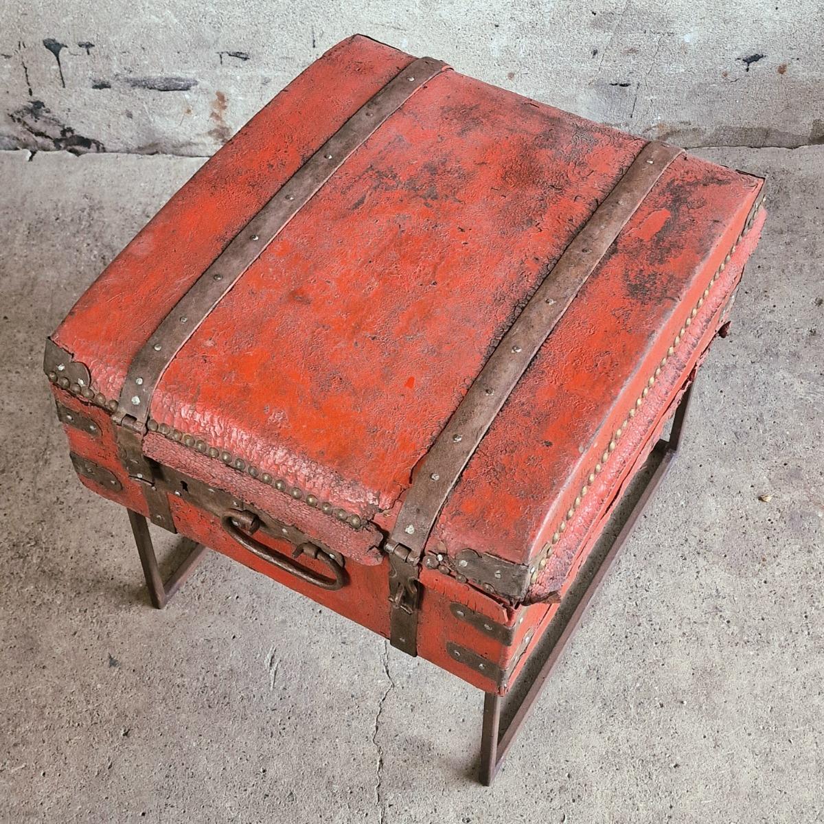 Suitcase on bespoke base