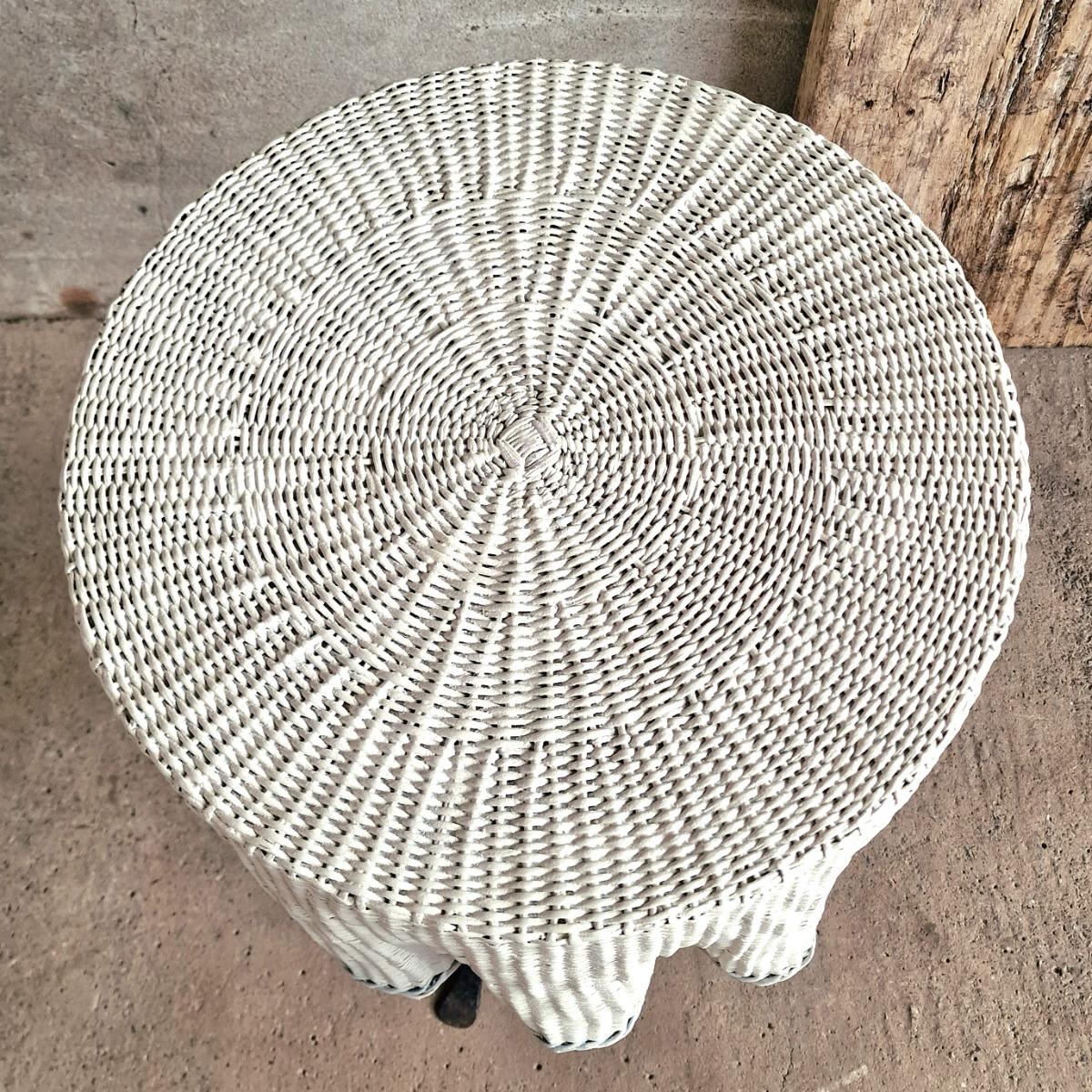 Trompe L'oeil wicker table