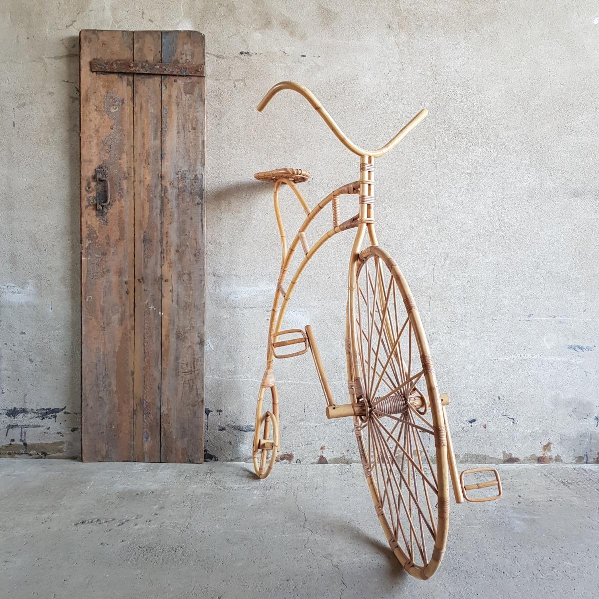 Vintage rattan bicycle