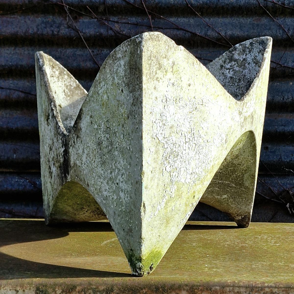 Willy Guhl tooth planter