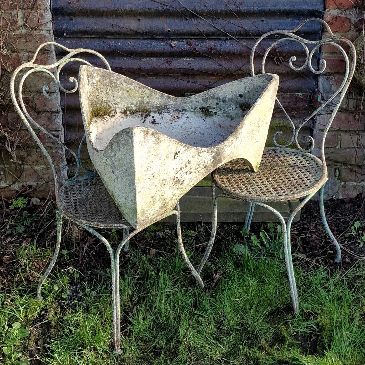 Willy Guhl tooth planter