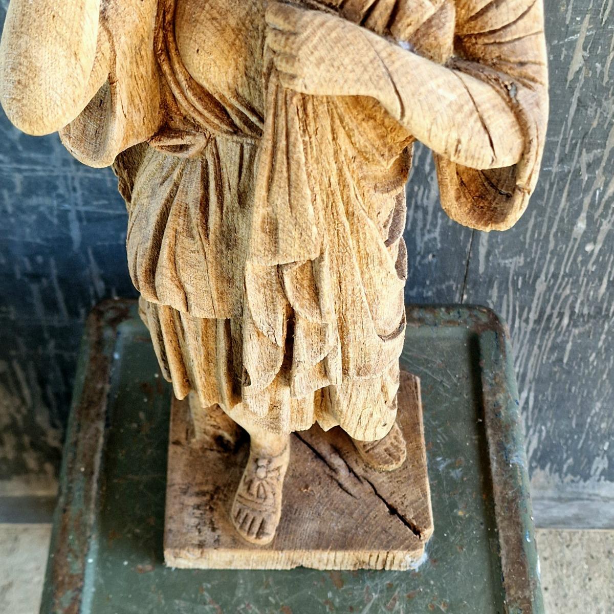 Wooden Diana de Gabis