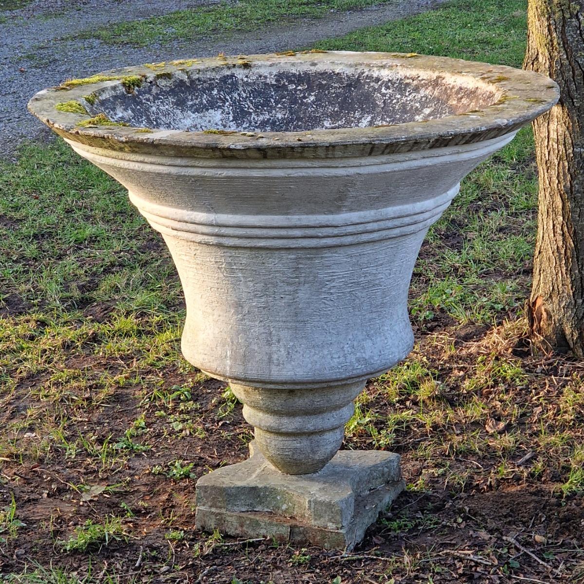 XXL cast stone planter
